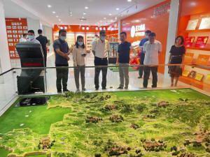 洛阳市市委常委、宣传部长王飞莅临洛阳milan米兰(中国)官方网站-登录入口调研